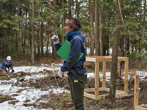 森の中での林業体験
