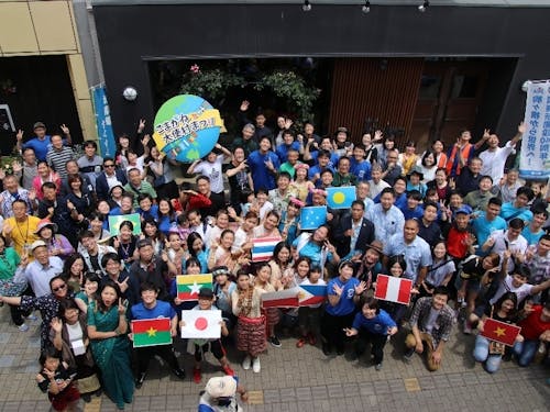 国際交流イベント「こまがね大使村まつり」