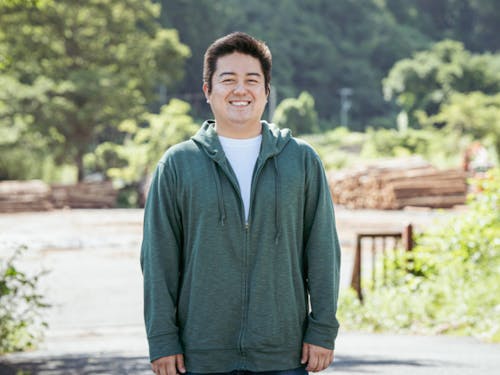 山林管理はもちろん森林アクティビティ開発に取り組む百森・田畑直氏