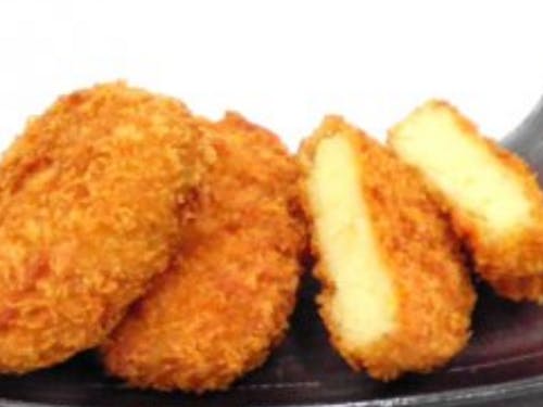 テイクアウトのコロッケは人気No.1!