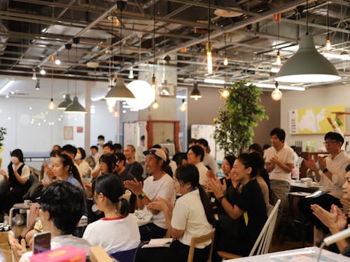 中高生から大人まで参加するイベント「ニラサキ通トーク」