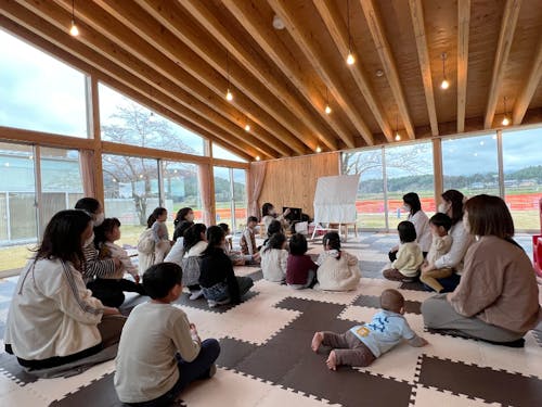 子育てサークル「パオパオ」さんの活動風景。写真は春休みだったので、パオパオを卒業した(卒パオ)兄姉も参加しています。卒パオ第1期生は今年30歳!