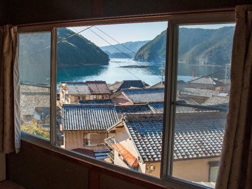 2階から望む須賀利の町と海