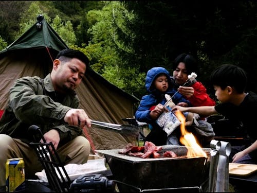 宮國家のキャンプの様子
