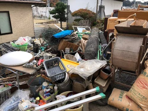 空き家にはこんなにも家財があるんです…