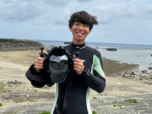 水中カメラにハマる大谷有理さん