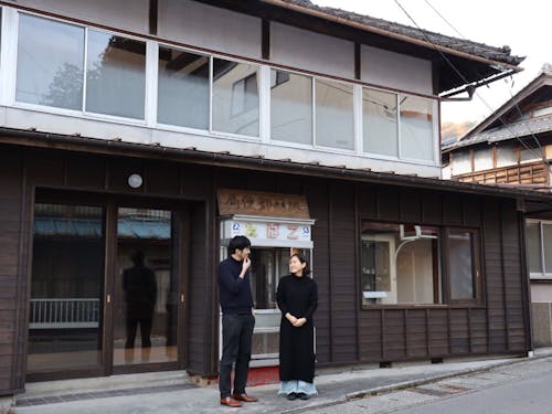 週末は夫婦で古民家宿も営業