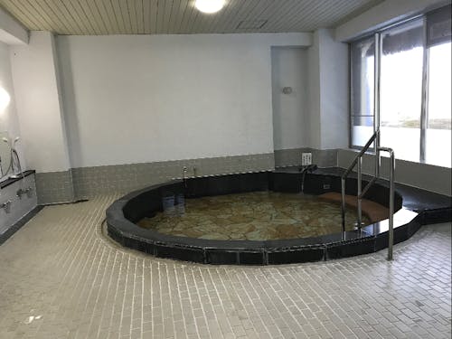 朝風呂、昼風呂、夜風呂...温泉のある生活