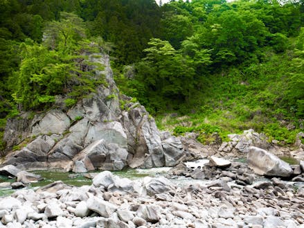 立子山地区の蓬莱岩