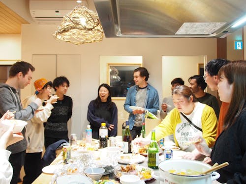 シェメイトと地域の方々が交流したディナーパーティ