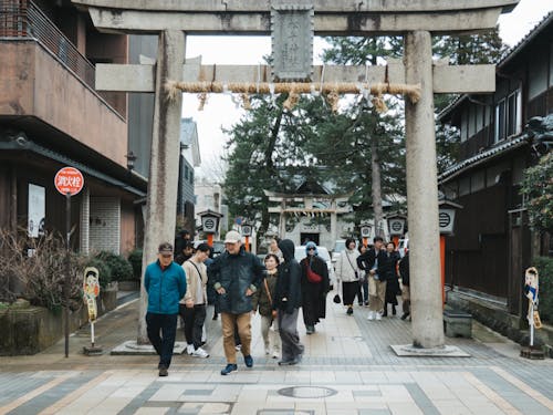 鯖江に暮らす、多様な人々