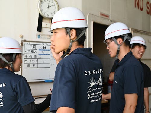 離島になくてはならない、船。このままでは減便の可能性が...。力を貸していただけるみなさんをお待ちしております。