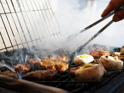 先輩移住者を交えた「BBQランチ」