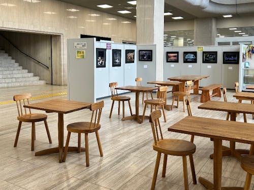 市役所本館ロビーで気楽にお話しすることも可能です♪