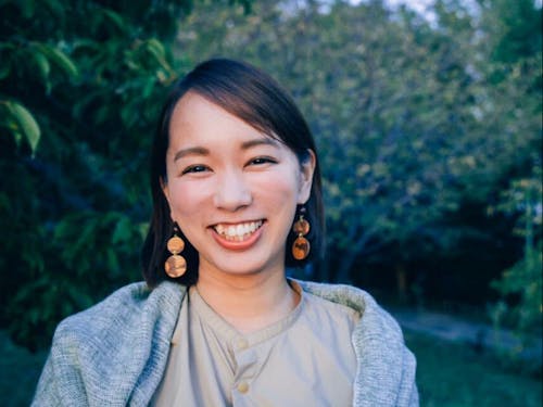 実践者1人目は小林未歩さん。旅とホテルのプロデューサー。ホテルプロデュースの(株)温故知新に所属しつつ、フリーランスや複業で観光・旅・食関連のプロデュースも行っています