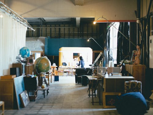 分野・地域・世代の垣根を越えて人々が集まる秘密基地