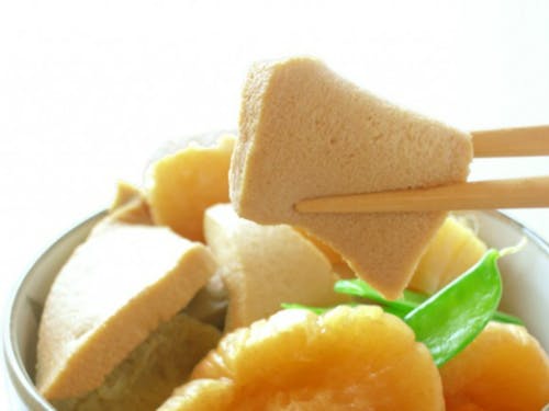 「凍み豆腐」は一般的に煮物等の料理にすることが多いですが、新しい食べ方を研究することも面白そうです!