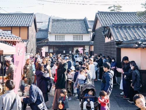 明るい一揆in出石で大人気、大人の本気のかくれんぼ。すごい熱気でした。