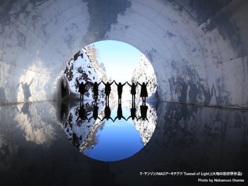 「大地の芸術祭」期間中の十日町市を巡ります