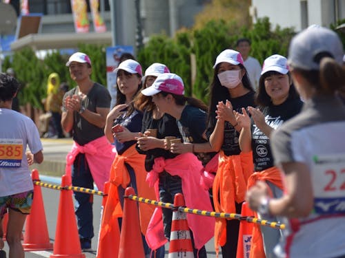 コース沿道で選手を応援!