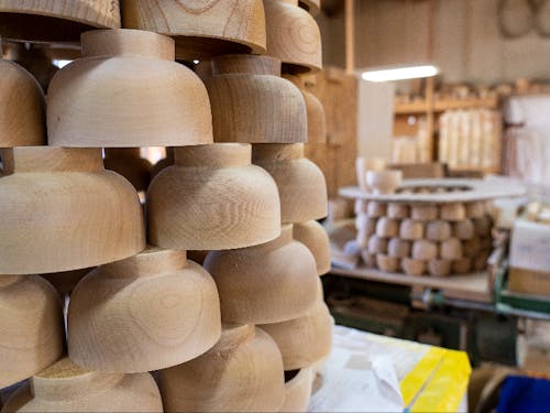 木の器を乾燥させている様子