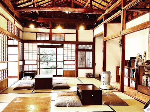 古民家をリノベーションした文化複合施設「縁ひらく庭 百才」