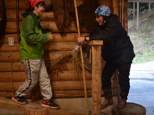 ヒエつきお手伝い