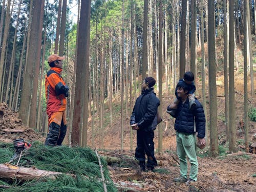 林業の現場で林業従事者のお話を聞く回