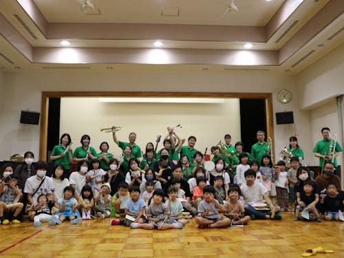 楽器であそぼ 音楽に触れる日のようす