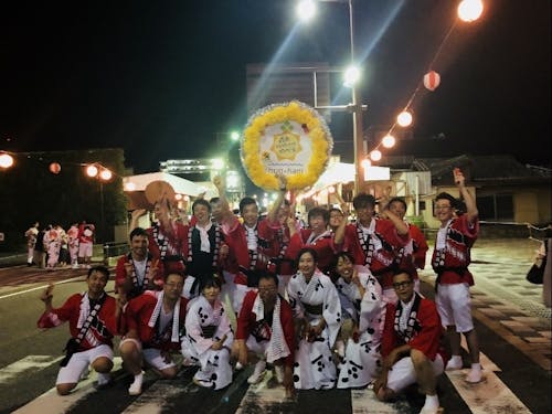 協力隊夏まつり参加の様子 踊ってます!