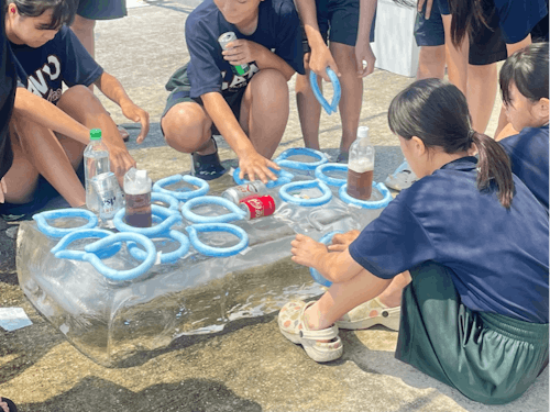 1日経っても融けない高純度の氷に子供達は興味津々