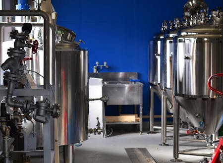 醸造からタップルームの運営まで一人で行う