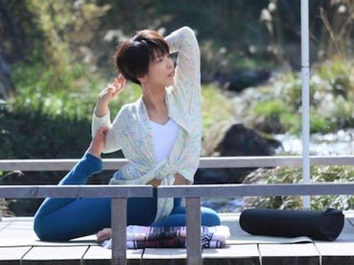 長門湯本川床で紅葉とヨガとサウンドバス