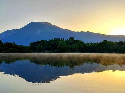 (米原市)朝焼けの伊吹山