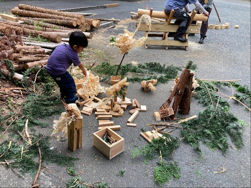 「東京・森と市庭」で子育て世代の先輩移住者と交流しながら体験