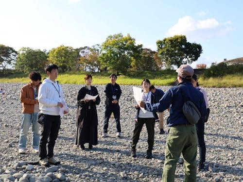 地域おこし協力隊の活動を説明する様子