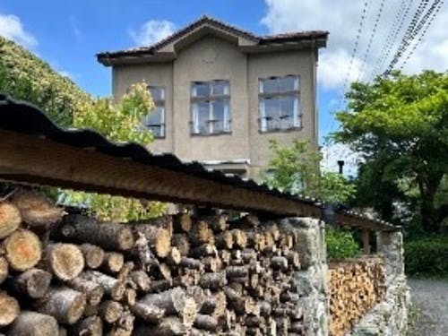 ユースホステルを人々が集うサウナが楽しめる宿にリメイクした紅花舎