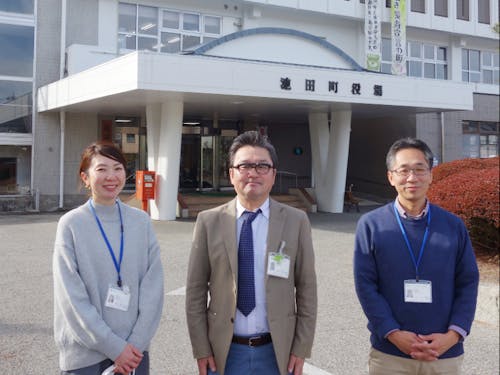 池田町役場 移住定住係の3人です!