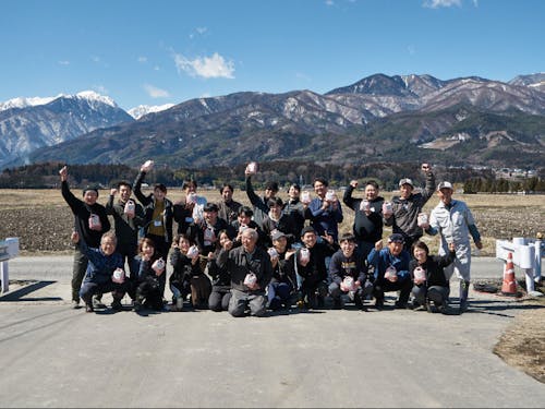 農家さんは年中大忙し。農作業のお手伝いも大歓迎です。