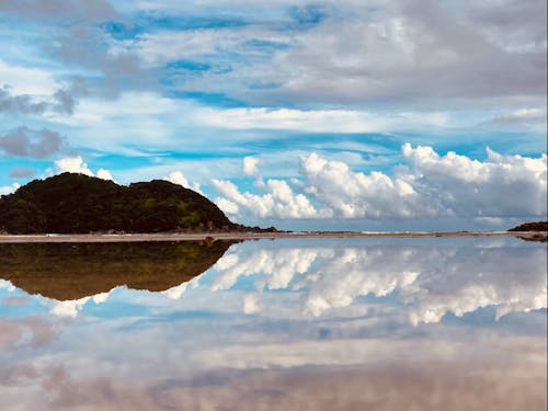 高松さんが撮影したという白浜海岸