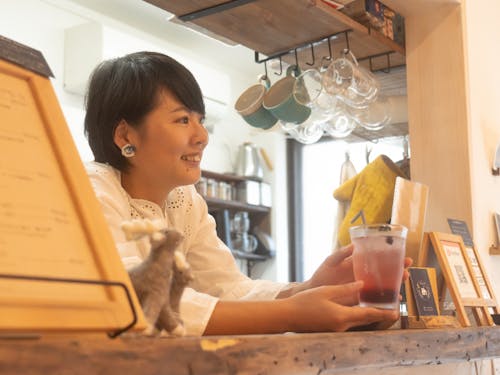 宮城から移住してカフェなど多業の小商いをする苫米地さん