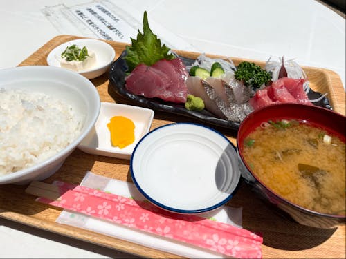 漁業の町でもある東洋町。新鮮な魚が安く手に入ります!