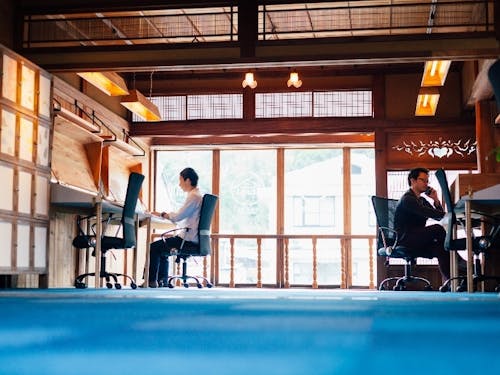 チャレンジ創出と交流の場 シェアオフィス「三日市ラボ」