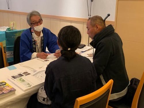 ブースで話を聞かせて頂きました