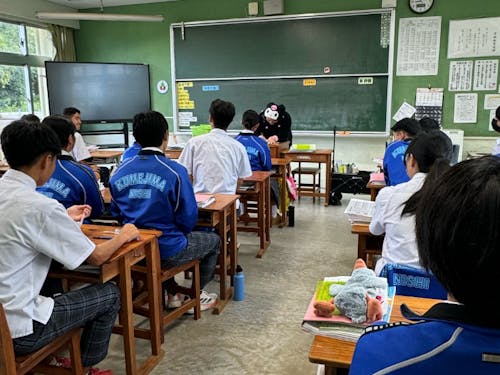 やることは様々、子供たちに合わせて宿題・テスト対策なども