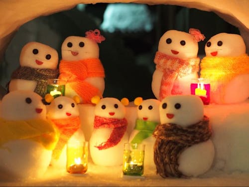 白山市の雪だるまたち