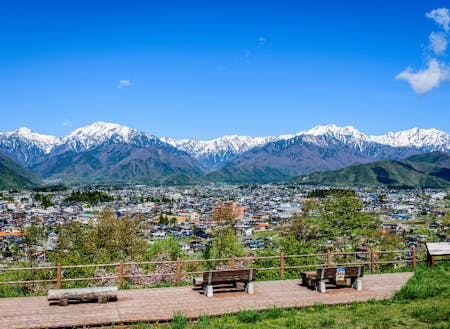 大町市街地のながめ。北アルプスが一望できます!