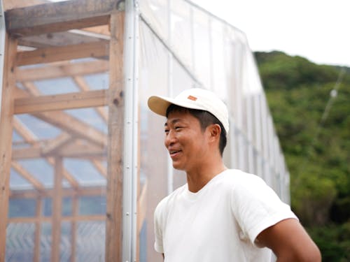 インタビュー中の中垣さんの様子