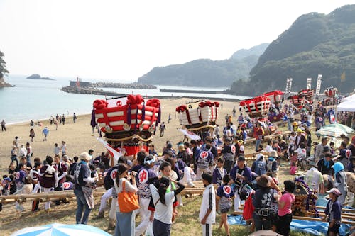 美波町最大のお祭りの様子