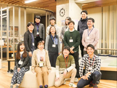 ふたば未来学園高校支援チームと「双葉みらいラボ」運営スタッフの集合写真